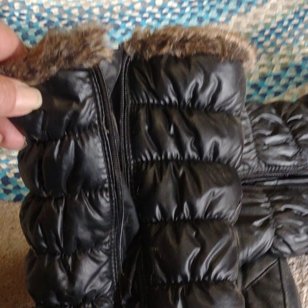 Boots - Picture 2 of 5
